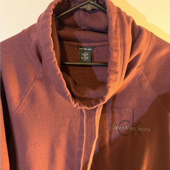 EUC Calvin Klein burgundy hoodie size L - Picture 6 of 7